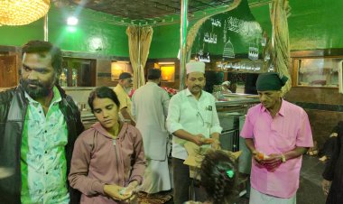 ஹஸ்ரத் சையத் பாஷா தர்காவில் ஹஸ்ரத் மௌலா அலியின் பிறந்த நாளினை முன்னிட்டு சிறப்பு தூவா  நடைபெற்றது.!