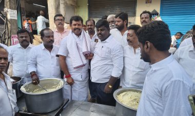 வேளச்சேரியில் முன்னாள் முதல்வர் எம்.ஜி.ஆரின் 109வது பிறந்தநாளை முன்னிட்டு காலை உணவு வழங்கப்பட்டது. !