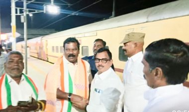 தர்மபுரி மாவட்டம், மொரப்பூருக்கு வருகை தந்த தமிழக காங்கிரஸ் தலைவர் செல்வப் பெருந்தகைக்கு பொன்னாடை போர்த்தி வரவேற்பு. !