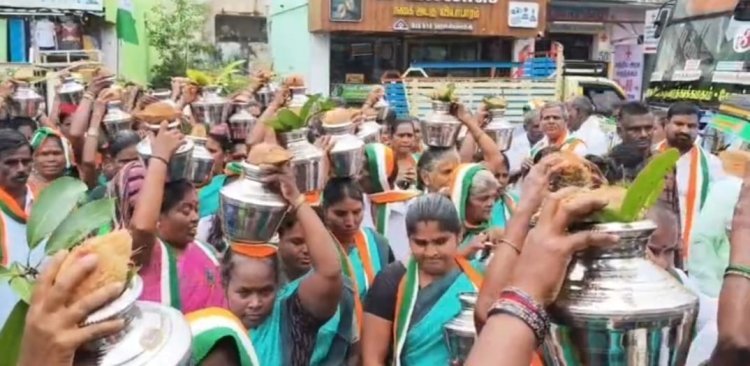 ப்ரியங்கா காந்தி பிறந்த நாளை முன்னிட்டு சிவன் கோவிலில் சிறப்பு பூஜைகள் நடைபெற்றது.!