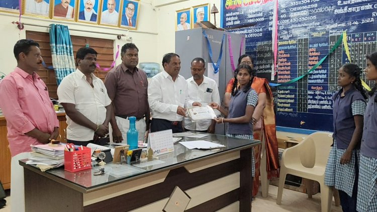 கலைப் போட்டியில் வெற்றி பெற்ற பள்ளி மாணவ, மாணவிகளுக்கு சான்றிதழ் வழங்கும் விழா.!