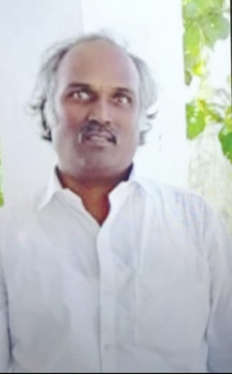 டாஸ்மாக் கடை சூப்பர்வைசர் பொதுமக்களிடம் பெறும் 10 ரூபாய் பாட்டில் காசை ஆட்டை போடுவதாக குற்றச்சாட்டு.!