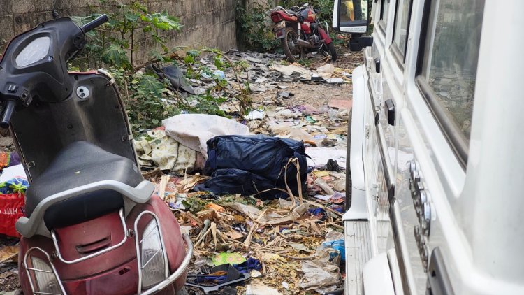 வேளச்சேரியில் இரண்டு பைகளில் கட்டுகட்டாக 2000 மற்றும் 500 ரூபாய் தாள்கள்.!