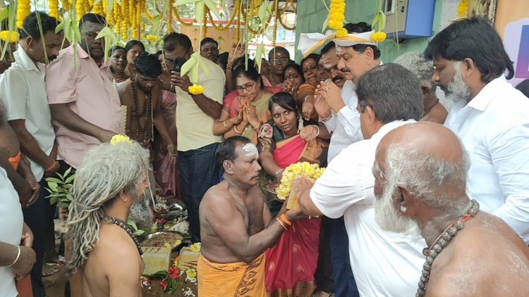 புதிய வீட்டு வசதி வாரிய குடியிருப்பு பகுதியில் காசி விசுவநாதர் திருக்கோவில் கட்டுமான பணியினை சட்ட மன்ற உறுப்பினர் மதியழகன் பூமி பூஜை செய்து துவக்கி வைத்தார்.!