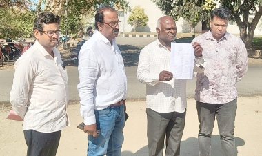 இரவோடு இரவாக குண்டர்களை வைத்து நிலத்தை ஆக்கிரமிப்பு செய்தவர்கள் மீது நடவடிக்கை எடுக்க கோரி பாதிக்கப்பட்டவர்கள் காவல் கண்காணிப்பாளரிடம் புகார்.!