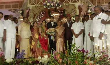 பர்கூரில் நடைபெற்ற திருமண விழாவில் கலந்துக் கொண்ட முன்னாள் முதல்வர் ஓ.பன்னீர் செல்வம்.!