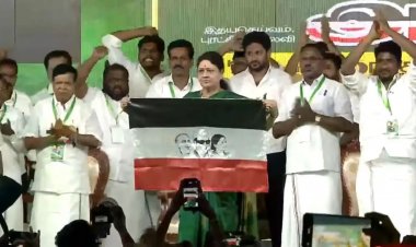 அண்ணா, எம்.ஜி.ஆர், ஜெ. படத்துடன் கொடி... பசும்பொன்னில் புதிய கட்சியை தொடங்கினார் சசிகலா .!