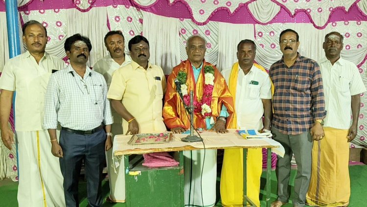 கால பைரவர் திருக்கோவிலில் நடைபெற்ற மஹாசிவராத்திரியை முன்னிட்டு நடைபெற்ற நாட்டியாஞ்சலி நிகழ்ச்சியில் கலந்துக் கொண்ட மாணவிகளுக்கு நினைவு பரிசுகள். !