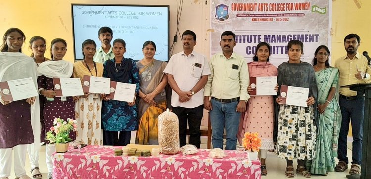 அரசு மகளிர் கலைக் கல்லுாரியில் படிக்கும் மாணவிகளுக்கு, தொழில் முனைதலுக்கான திறனுடன் கூடிய சுய தொழில் பயிற்சி வழங்கப்பட்டது .!