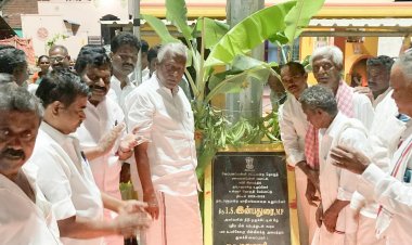 கிராம மக்களின் கோரிக்கையை ஏற்று உயர் கோபுர மின்விளக்குகளை அமைத்துக் கொடுத்த அதிமுக துணைப் பொதுச்செயலாளர் எம் எல் ஏ கே பி முனுசாமி.