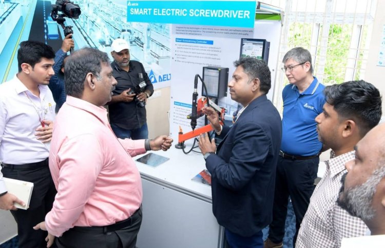 1 கோடியே 50 இலட்சம் மதிப்பில் அமைக்கப்பட்டுள்ள ரோபாட்டிக்ஸ் மற்றும் பிஎல்சியில் ஒரு அதிநவீன சிறப்பு மையத்தை மாவட்ட ஆட்சித்தலைவர் ச.தினேஷ் திறந்து வைத்தார். !