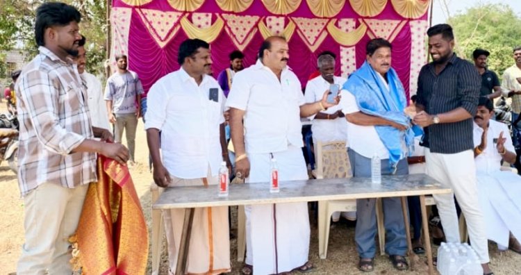 முதலாம் ஆண்டு கிரிக்கெட் போட்டியை காங்கிரஸ் கட்சியின் மாநில பொதுக்குழு உறுப்பினர் எல். சுப்பிரமணியன் துவக்கி வைத்தார்.!