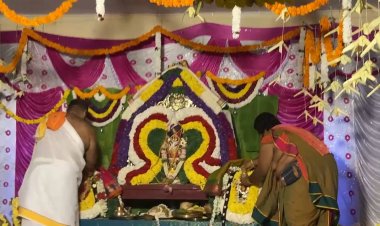 ஸ்ரீவள்ளி தேவசேனா சமேத ஸ்ரீ  முருகனுக்கு திருக்கல்யாண உற்சவம் மிக விமரிசையாக நடைபெற்றது.!