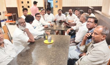 கிருஷ்ணகிரிக்கு வருகை தரும் காங்கிரஸ் சட்ட மன்ற தொகுதி வேட்பாளர் டாக்டர் செல்லக்குமாருக்கு கூட்டணி கட்சியின் சார்பில் சிறப்பான வரவேற்பு அளிப்பது என தீர்மானம். !