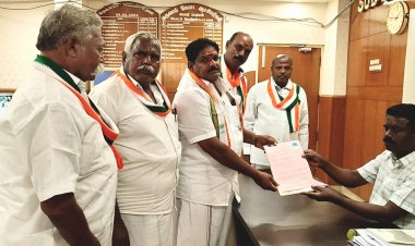 கிருஷ்ணகிரி சட்ட மன்றத் தொகுதியில் காங்கிரஸ் கட்சியை சேர்ந்த எல், சுப்பிரமணியன் சுயேட்சை வேட்பாளராக மனு தாக்கல் செய்தார்.!