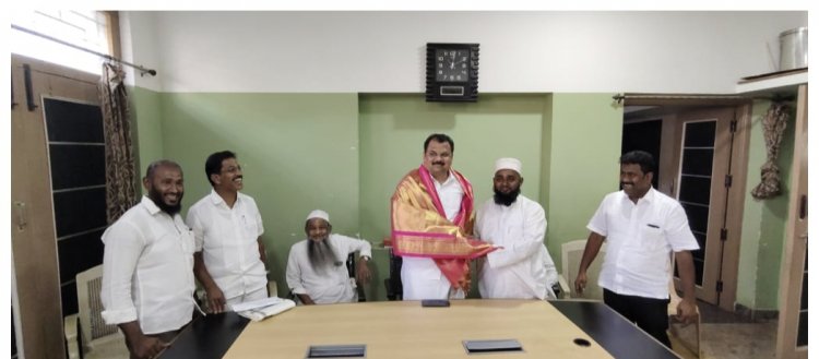 மேட்டுப்பாளையம் சட்டமன்ற தொகுதி வேட்பாளர் SMT கவிதா கல்யாண சுந்தரத்தை ஆதரித்து வாக்கு சேகரித்த முன்னாள் எம்.பி.!