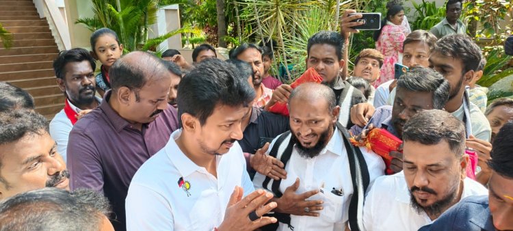 துணை முதலமைச்சரை  சந்தித்த மனிதநேய மக்கள் கட்சி நிர்வாகிகள்.!